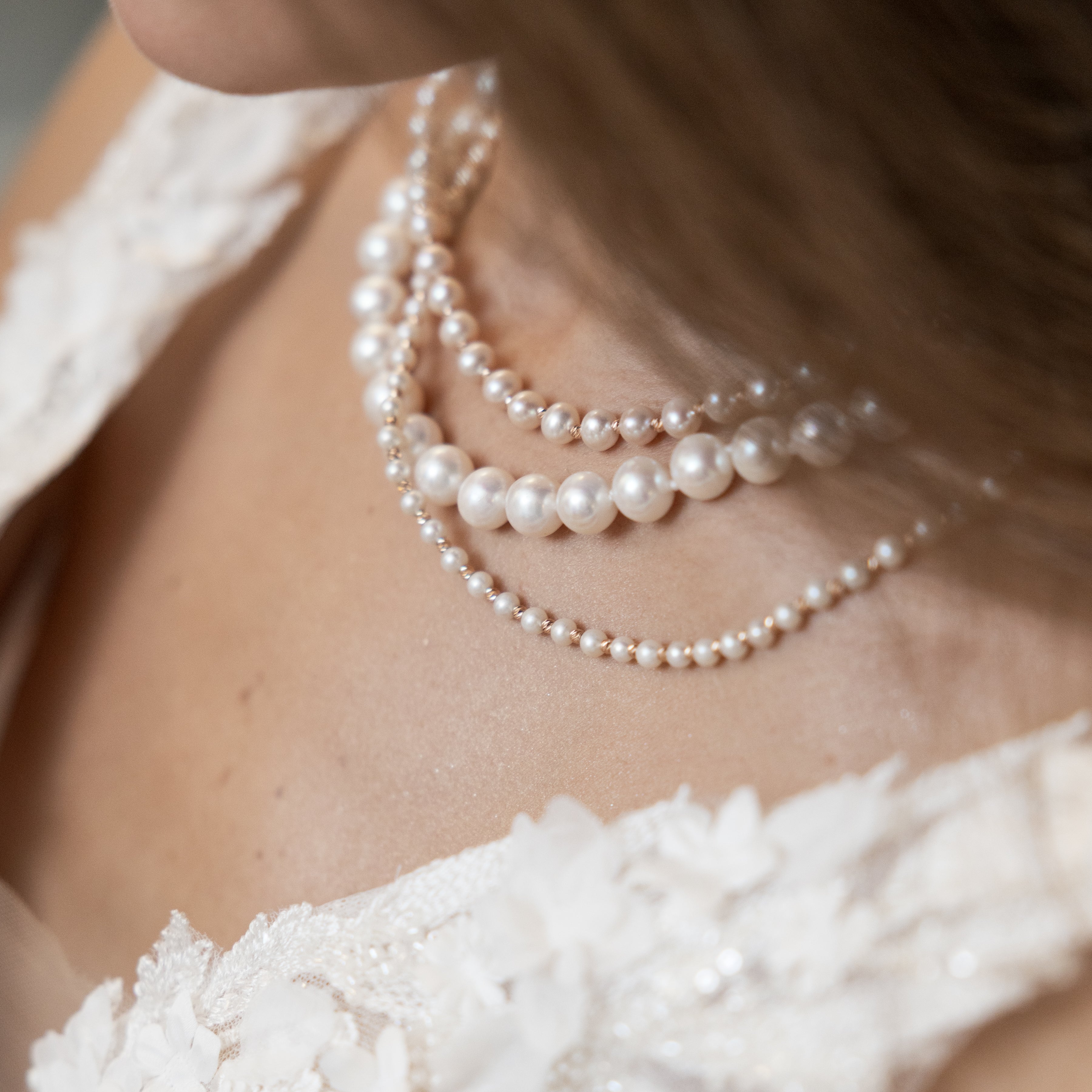 Collier mit Perlen