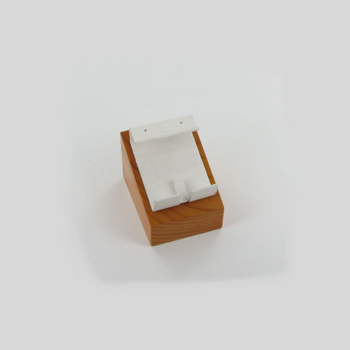 Ständer für Ohrringe und Ringe
