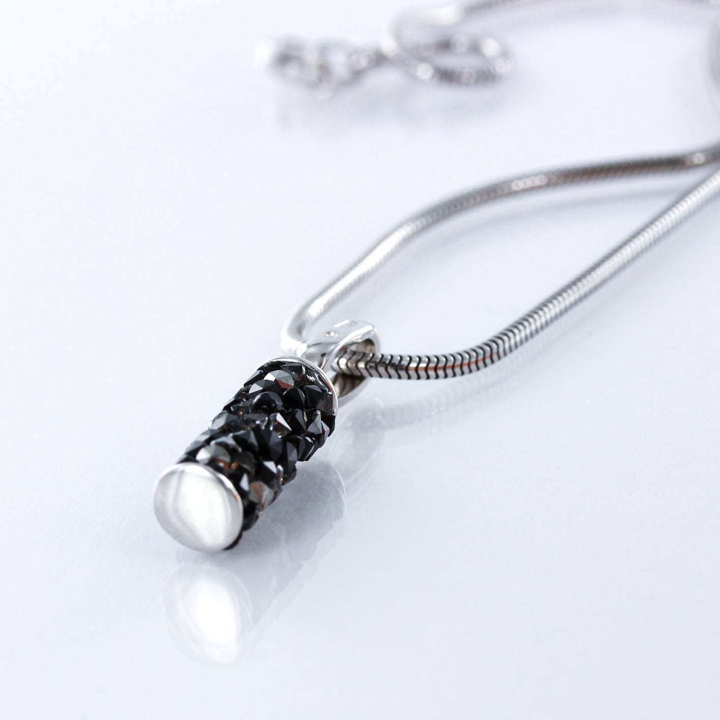 Anhänger mit schwarzen Kristallen Swarovski 2