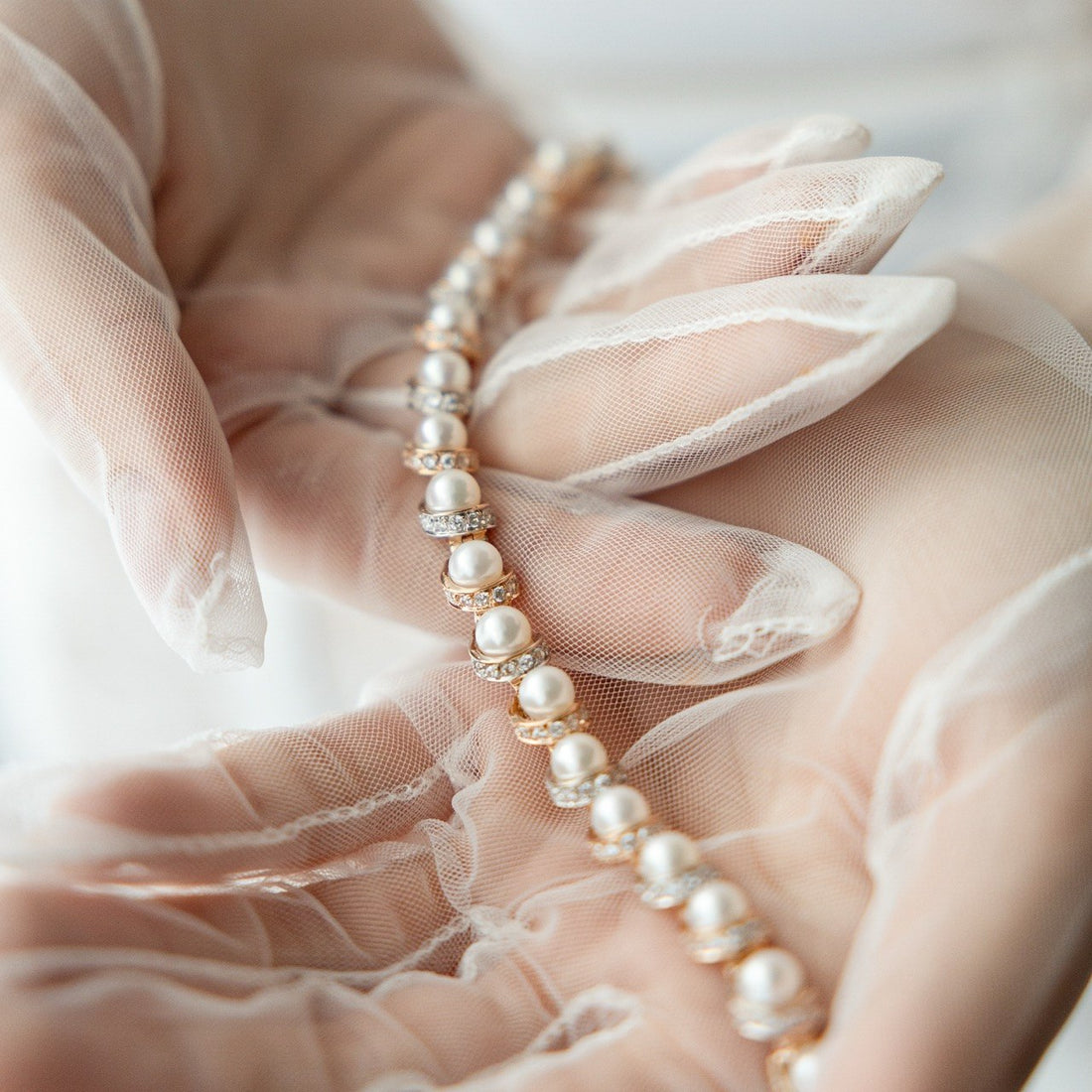 Collier oder als Armband mit Perlen und Zirkonia