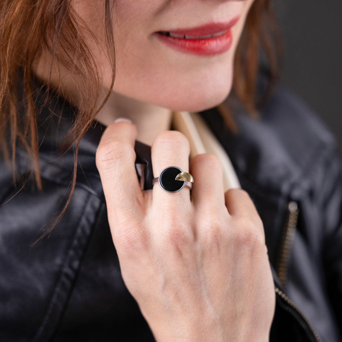 Damenring mit Onyx