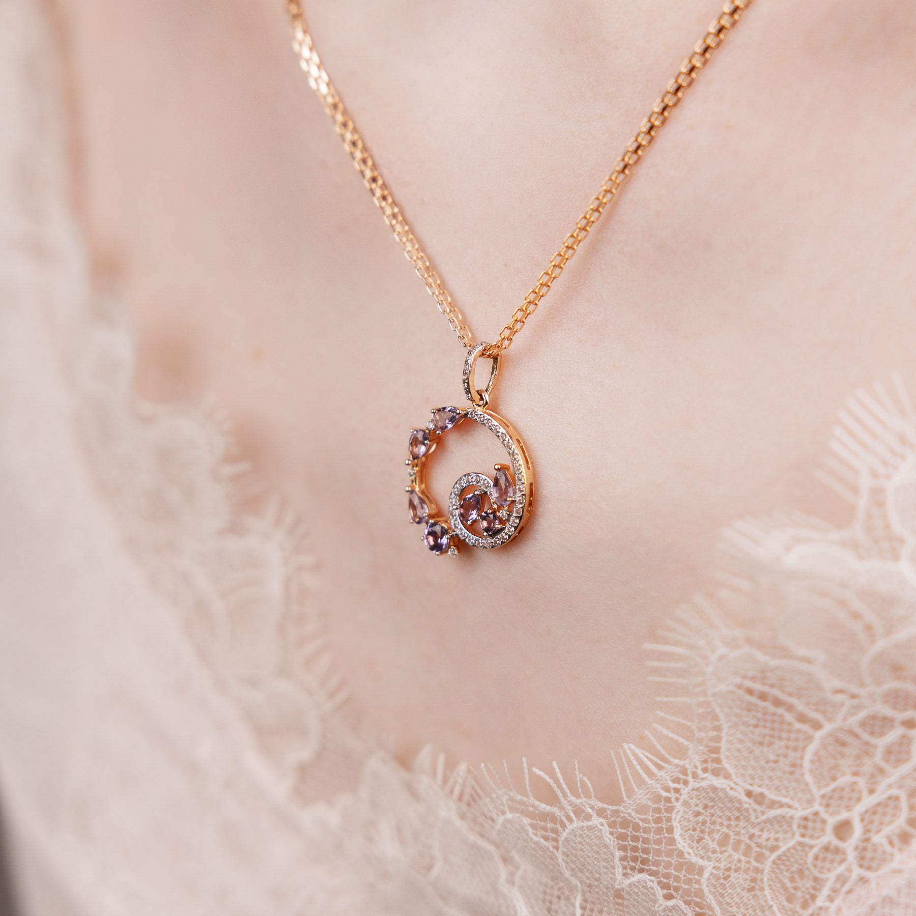 Anhänger mit Amethyst und Zirkonia